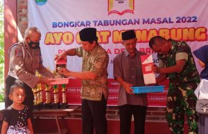 Bongkar Tabungan di Rumah Baca Desa Bringinan, Ponorogo, Ajarkan Anak Gemar Menabung