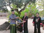 Dinas Pertanian Ponorogo, lewat Program ‘Gerakan Buah Mas’ serahkan Bantuan Bibit Jambu Delhi & Klengkeng New Kristal di MI Sendang Drajat, Jambon