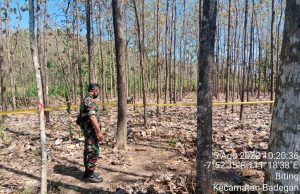 Proyektil Munisi Kaliber 105 MM di temukan Di Desa Biting, Badegan