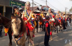 SMK PGRI 1 Ponorogo All Out Sukseskan Grebeg Suro, Terjunkan 150 Siswa & 8 Pasukan Berkuda