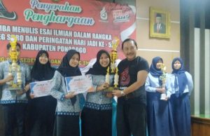 Jagonya Esai & Seni Budaya, 3 Siswi SMAN 1 Badegan Diundang ke Istana Negara