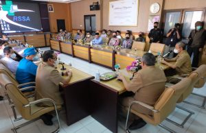 Forkopimda Jatim Jenguk Korban Tragedi Kanjuruhan, Pastikan Beri Perawatan Maksimal