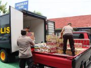 Tanggap Bencana, Polres Ngawi Kirim Bansos ke Tasikmadu Trenggalek