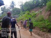 Jalan Lingkar Telaga Ngebel, Ponorogo, Tertutup Tanah Longsor
