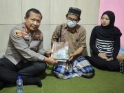 Turut Berduka, Kapolda Jatim Kunjungi Rumah Keluarga Tragedi Kanjuruhan di Kota Malang