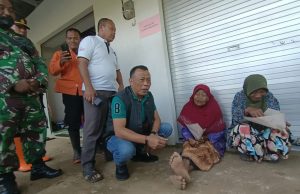 Bupati Ponorogo Meminta Pengungsi Tetap Bertahan di Barak Pengungsian