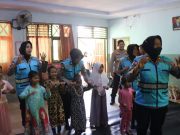 Polres Ponorogo Terjunkan Team Trauma Healing Terhadap Pengungsi di Desa Talun Ngebel