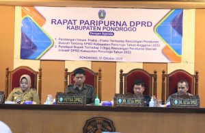 DPRD Ponorogo Gelar Paripurna, Jawaban Bupati Terhadap 3 Raperda Inisiatif DPRD Kabupaten Ponorogo TA 2022