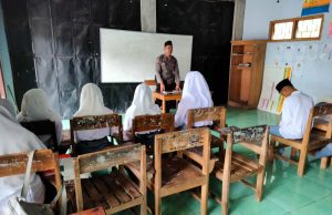 Polres Trenggalek Sambangi Ponpes, Bekali Santri Wawasan Kebangsaan
