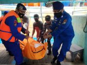 Sat Polairud Polres Probolinggo Evakuasi Jenazah ABK Asal Rembang
