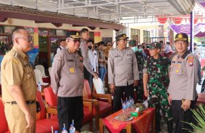 Pilkades Serentak, Kapolres Ponorogo AKBP Catur Meninjau Ke TPS Di Lapangan