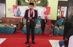 Bupati Sugiri Sancoko Keliling Desa & Kelurahan Bersama TP PKK Bagikan Bantuan Sembako