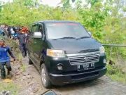 Mobil APV Tersesat, Nyasar Menuju Makam Tumenggung Brotonegoro (Gunung Gombak) Desa Nglarangan, Kauman, Polisi Ungkap Penyebabnya