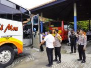 Jelang Nataru, Polres Bojonegoro Gelar Tes Urine di Terminal Bus Rajekwesi