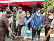 Bersama Forkopimda, Polres Tulungagung Musnahkan Ribuan Botol Miras Hasil Operasi