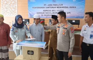 Kapolres Pasuruan Kota Angkat Anak Korban Tewas Sekeluarga Tertabrak Kereta Sebagai Anak Asuh