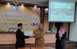Farida Siap Lanjutkan Prestasi Kuntowiyono SMKN 1 Slahung SMK Pusat Keunggulan