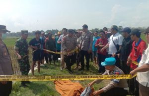 Ngarit, Pria di Jambon Ini Tiba-Tiba Sempoyongan & Meninggal Dunia