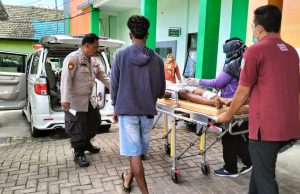 Pemotor CBR Melarikan Diri Usai Tabrakan, Satu Luka Berat di Sooko