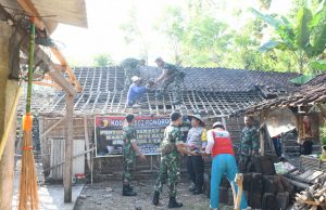 Pak Untung Terharu dan Senang Rumahnya Direhab TNI