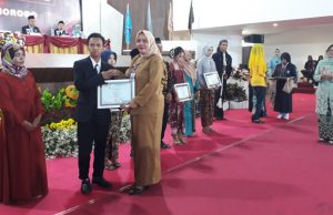 Lulusan SMKN 1 Slahung SMK Pusat Keunggulan Siap Bersaing di Dunia Usaha & Industri