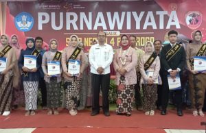 SMPN 4 Ponorogo Purnawiyata Siswa Berprestasi & Berkarakter