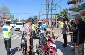 Ciptakan Suasana Aman Dan Kondusif, Kapolres Ponorogo Pimpin Langsung Penyekatan Di Perbatasan, Antisipasi Pesilat Hadiri Nyekar 1 Suro
