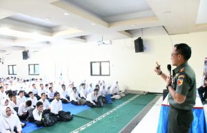 MPLS Hadirkan Dandim, Siswa SMAN 1 Ponorogo Dibekali Wasbang & Anti Radikalisme