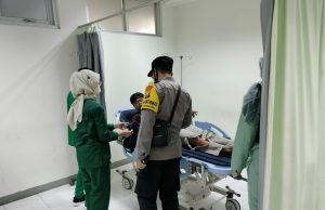 Belok Mendadak, Tabrakan, Dua Pemotor Luka-Luka