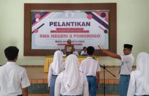 Sukses, Pelantikan Pengurus Organisasi MPK, OSIS & Ekstrakurikuler SMAN 2 Ponorogo 2023/2024
