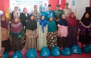 Saudaraku Aku di Sisimu, Bupati Sugiri & TP PKK Bagi Sembako, Buku & Bibit Tanaman