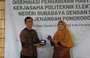 Implementasi Inovasi Teknologi Smart Agriculture & Smart Aquaculture di Desa Sambit, Ponorogo oleh Politeknik Elektronika Negeri Surabaya