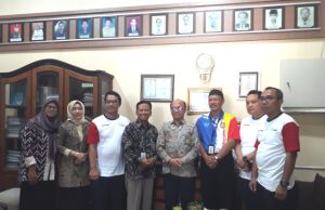 Istimewa, Sekjen Kemnaker Prof Anwar Sanusi Kunjungi Almamaternya SMPN 1 Ponorogo, Beri Motivasi Junior Kunci Kesuksesan