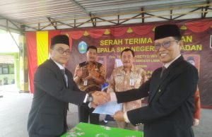 Sertijab Kepala SMPN 1 Babadan, Munif Wajdi Siap Lanjutkan Inovasi & Prestasi Teguh Prasetyo Wiyono