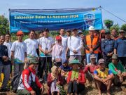 Peduli Lingkungan dan Sesama, PLN UP3 Ponorogo berkolaborasi dengan PLN UP3 Madiun dan Perhutani Madiun Gelar Aksi Tanam Pohon dan Berbagi Sembako Di Bulan K3 Nasional 2024
