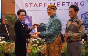 ‘Ngayogyakarta’ Warnai Pergantian Estafet GM ASTON dan favehotel Madiun