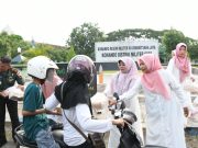 Semarak Ramadhan, Istri Prajurit Ponorogo Bagi Takjil Gratis