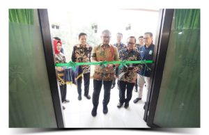 Resmikan Aula Yudhistira, Kepala Dinas Pendidikan Jatim Terkesan SMAN 3 Ponorogo