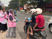 Tebar Kebahagiaan di bulan Ramadhan, Srikandi PLN Bersama PIKK Berbagi Takjil Serentak