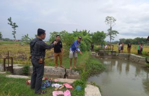 Tragis, Dua Bocah TK Meninggal Tenggelam, Ditemukan Boneka & Baju di Pinggir Dam Setono Mirah