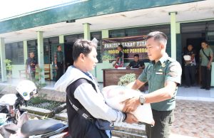Kodim 0802/Ponorogo Salurkan Zakat Fitrah