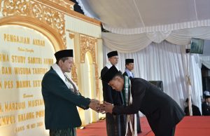 Cetak Generasi Emas Berfikir Jerman Berhati Mekah, KH Marzuki Mustamar & Bupati Sugiri Apresiasi PP Darul Istiqomah