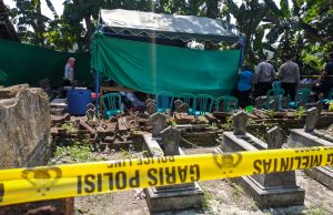 Baru Dimakamkan 40 Hari Dibongkar, Diduga Warga Balong Ini Meninggal Tak Wajar