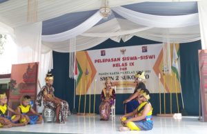 Keren, Ada Ketoprak Aspero Ngudi Budoyo di Pelepasan Siswa SMPN 2 Sukorejo