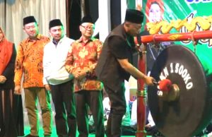 Momentum Bersejarah, SMKN 1 Sooko Dilaunching Bupati Sugiri dalam Pengajian Akbar KH Sujarwo