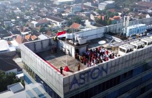 Peringati Kemerdekaan, Gelar Pengibaran Bendera Tertinggi di Kota Madiun