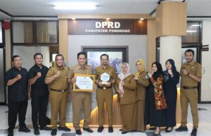 Sekretariat DPRD Ponorogo Sabet Penghargaan Pengelola JIDH Terbaik Kedua di Jatim