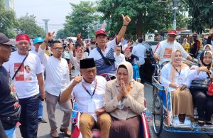 Sugiri Naik Becak, Ipong Naik Mobil Pengundian Nomor Urut Pilkada Ponorogo