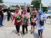 300 Pedagang Pasar Eks-Stasiun Ponorogo Suka Rela Sumbang Sembako Posko Rilis