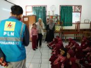 PLN UP3 Ponorogo Edukasi Siswa Sekolah Dasar dalam Sosialisasi Ketenagalistrikan